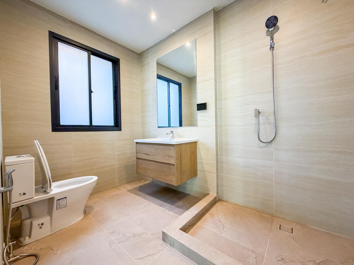 For SaleHousePinklao, Charansanitwong : Laddarom Pinklao / 4 bedrooms (for sale), Laddarom Pinklao / 4 Bedrooms (FOR SALE) AOM101