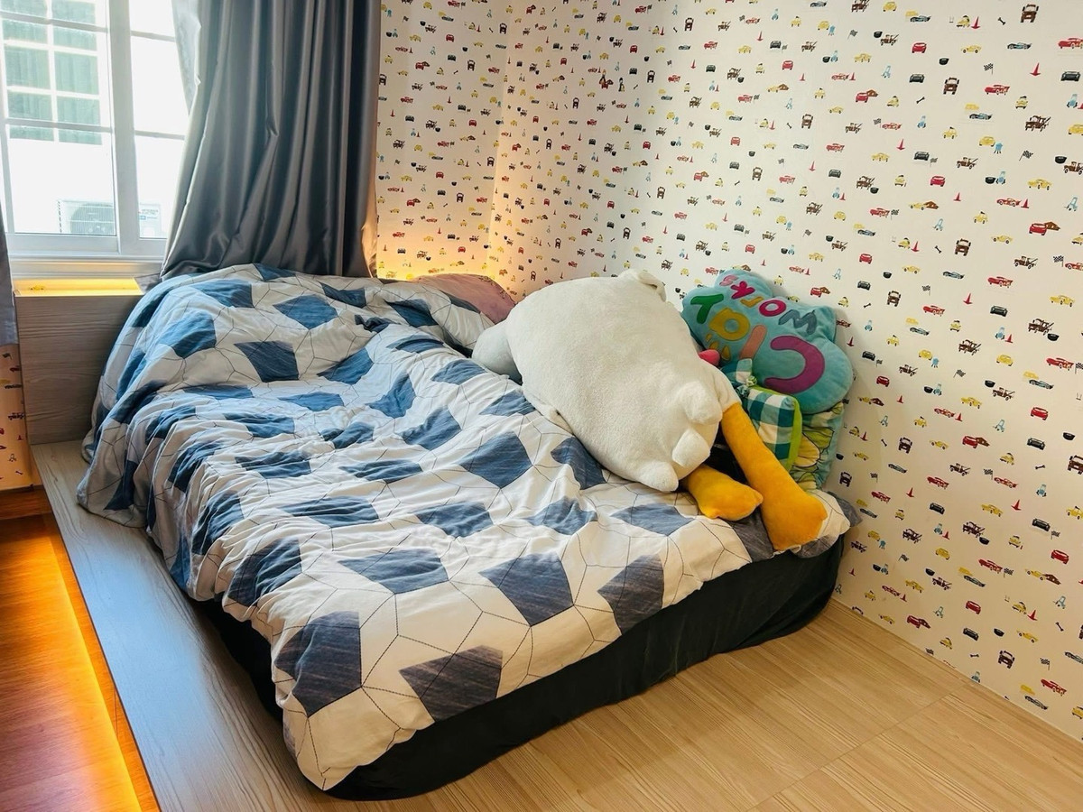 For RentThaphra, Talat Phlu, Wutthakat : Semi-detached house for rent, Golden Neo Sathorn Project, Kanlapaphruek Road.