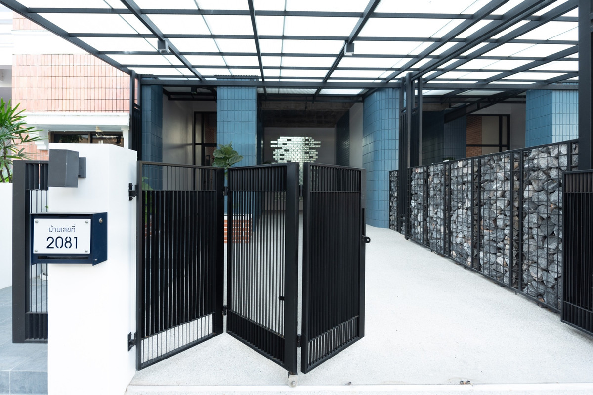 ให้เช่าอาคารพาณิชย์บางนา แบริ่ง ลาซาล : โฮมออฟฟิศ ปรับปรุงใหม่ พร้อมขาย/ให้เช่า – สุขุมวิท ย่านบางนา