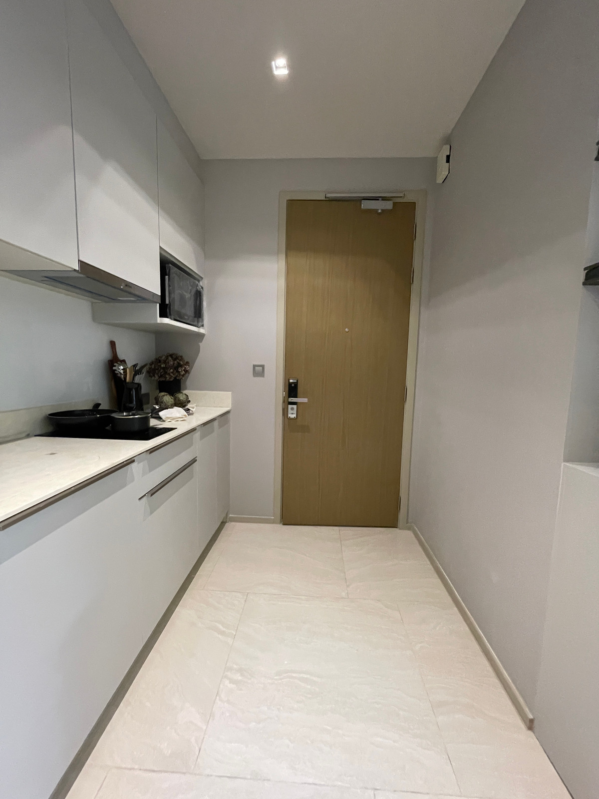 ขายคอนโดสีลม ศาลาแดง บางรัก : [THE PEAK OF SILOM] ASHTON SILOM – Rare 2BR Unit | ชั้น 32 วิวขอบฟ้า ประสบการณ์อยู่คอนโดที่เหมือนอยู่บ้าน 