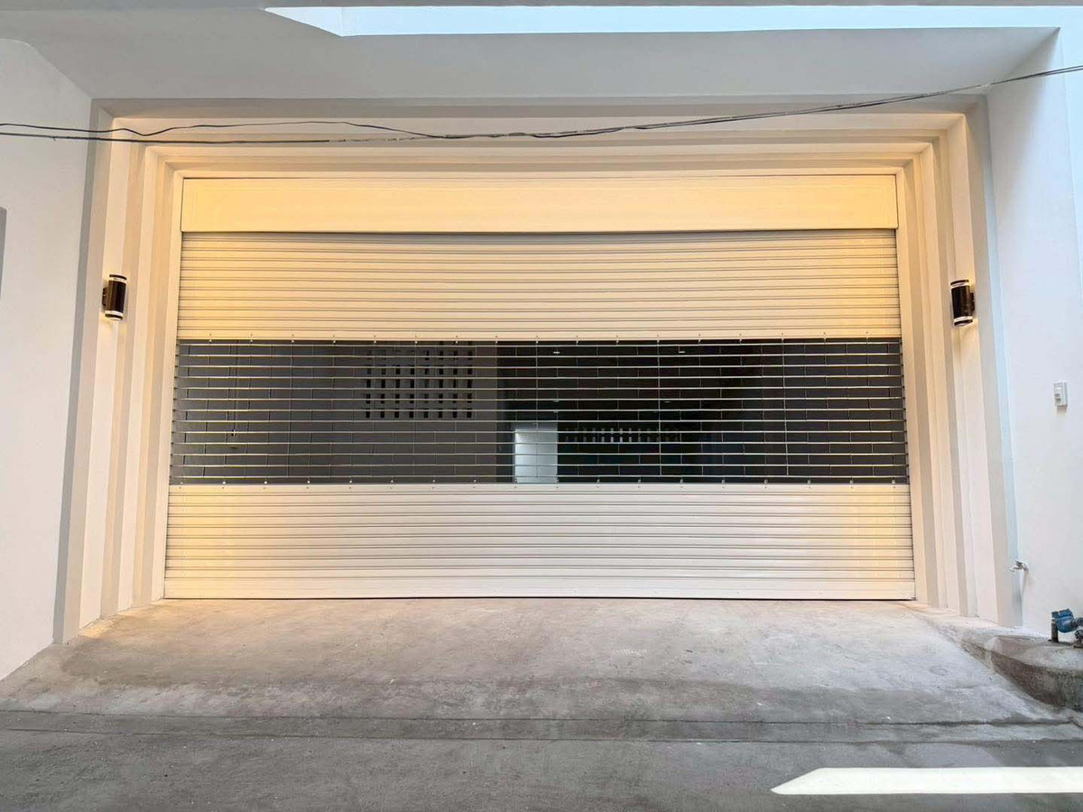 ขายทาวน์โฮมอ่อนนุช อุดมสุข : ขาย ทาวน์โฮมหรู 4.5 ชั้น ทำเลดี รีโนเวทใหม่ ตกแต่งสวยงาม ย่านปุณณวิถี-พระโขนง ใกล้BTS ปุณณวิถี  เพียง 750 เมตร