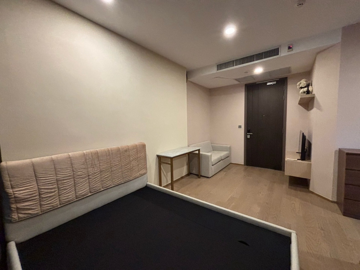 ให้เช่าคอนโดสยาม จุฬา สามย่าน : Ashton Chula-Silom – Beautiful Room, Ready to Move In!  Studio 24sq.m. 22k/m
📞Phat 064-642-8664