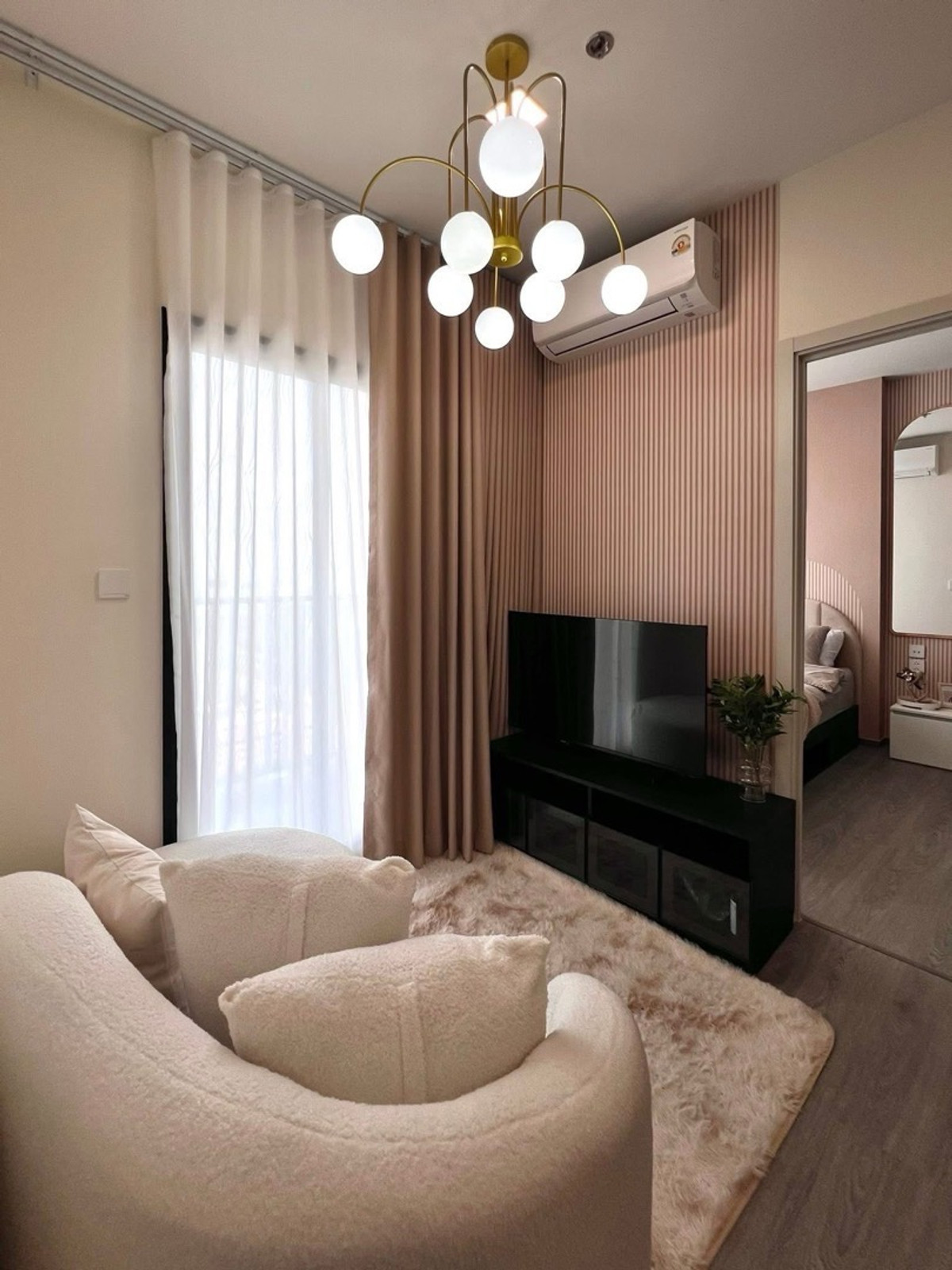 ให้เช่าคอนโดปทุมธานี รังสิต ธรรมศาสตร์ : ให้เช่า Modiz​ Avantgarde ห้องใหม่✨ ใกล้ ม.ธรรมศาสตร์ 2ห้องนอน 
1 ห้องนอน 1 ห้องทำงาน(เพิ่มเตียงได้) ครัวแยก 37 ตรม. ชั้น 22