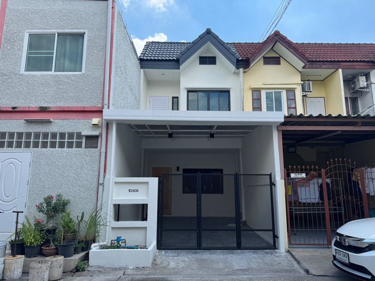 ขายทาวน์โฮมนวมินทร์ รามอินทรา : ขายทาวน์โฮม รีโนเวทพร้อมอยู่ ม.สินธานี 1 นวมินทร์ 93 (ซอย 1/4) ขนาด 18 ตารางวา 2 ห้องนอน ถนนนวมินทร์ ซอยนวมินทร์93 แขวงนวมินทร์ เขตบึงกุ่ม กรุงเทพมหานคร