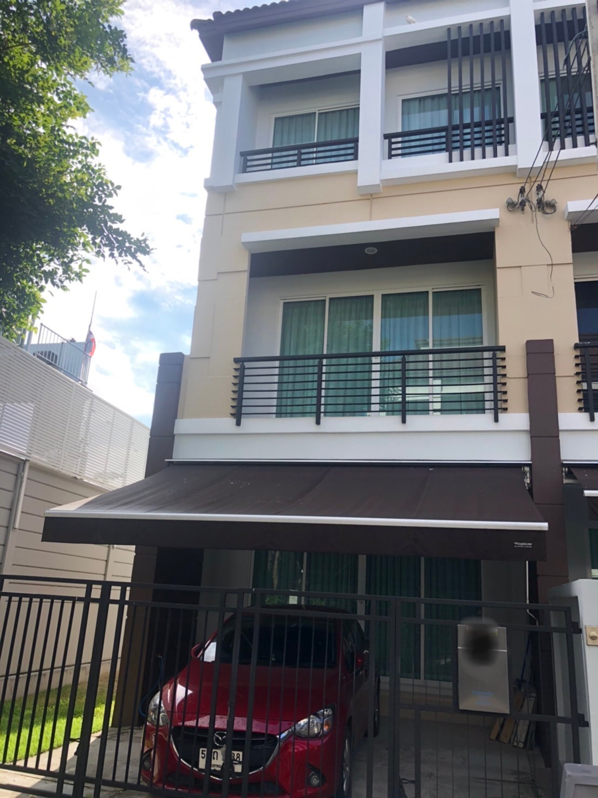 ขายทาวน์โฮมเกษตร นวมินทร์ ลาดปลาเค้า : บ้านกลางเมือง เกษตร - นวมินทร์ / 3 ห้องนอน (ขาย), Baan Klang Muang Kaset - Nawamin / 3 Bedrooms (FOR SALE) MNT001