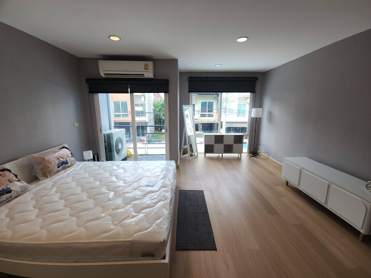 ให้เช่าทาวน์โฮมนวมินทร์ รามอินทรา : ให้เช่าทาวน์โฮม กรีนิช รามอินทรา ใกล้ สวนสยามอะเมซิ่งพาร์ค เพียง 5 นาที