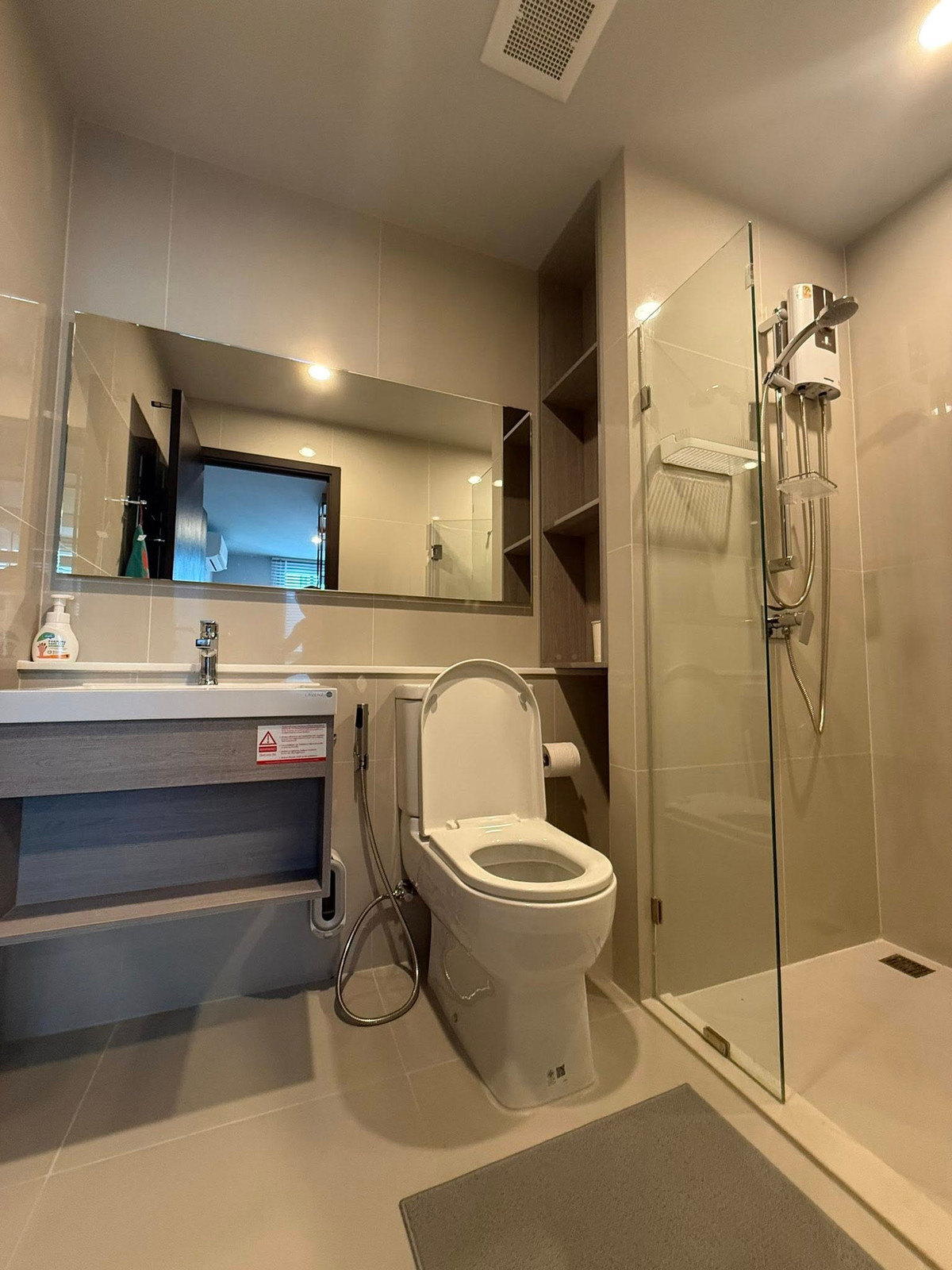 ให้เช่าคอนโดอารีย์ อนุสาวรีย์ : เช่า!! รหัส PR406 คอนโด NUE EVO อารีย์