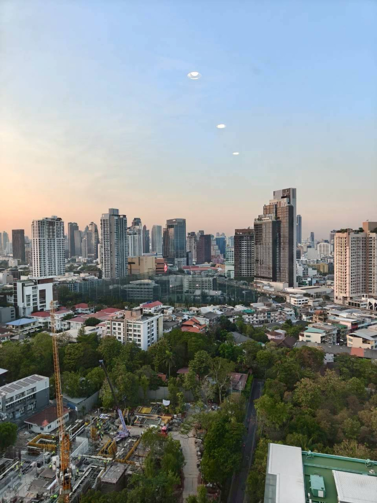 ให้เช่าคอนโดคลองเตย กล้วยน้ำไท : Line @assetcorner Welcome Co มีห้องว่างใหม่ทุกเดือน 1 Bed/ 1 Bed Plus/ 2 Bed