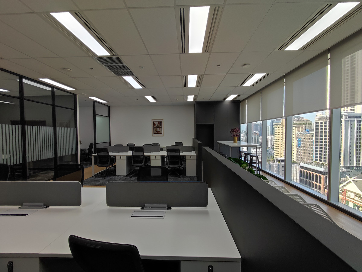 ให้เช่าสำนักงานนานา : ออฟฟิศ สำนักงานให้เช่า ตกแต่งพร้อมเข้าอยู่ สุขุมวิท นานา (Office For Rent) อาคาร เจแอลเค ทาวเวอร์ ( JLK Tower Office Building ) พื้นที่สำนักงาน ขนาด 116 ตารางเมตร ใกล้รถไฟฟ้า BTSนานา, วัฒนา, สุขุมวิท, อโศก, เพลินจิต
