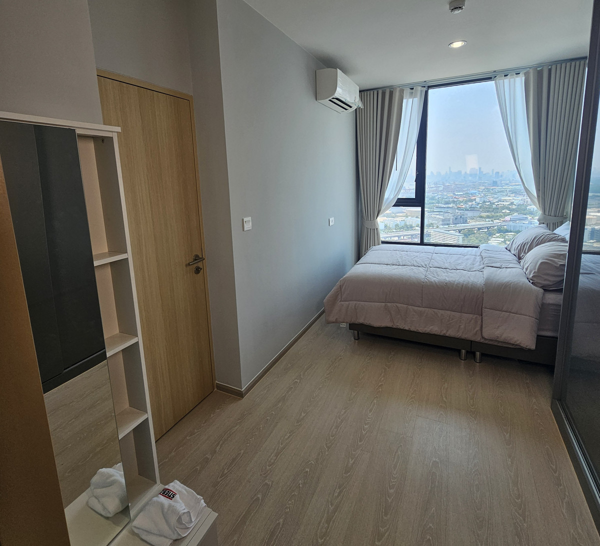 For RentCondoOnnut, Udomsuk : Beautiful room, high view, 2 bedrooms, near BTS Punnawithi, ready to move in immediately, special price!! Free common fees