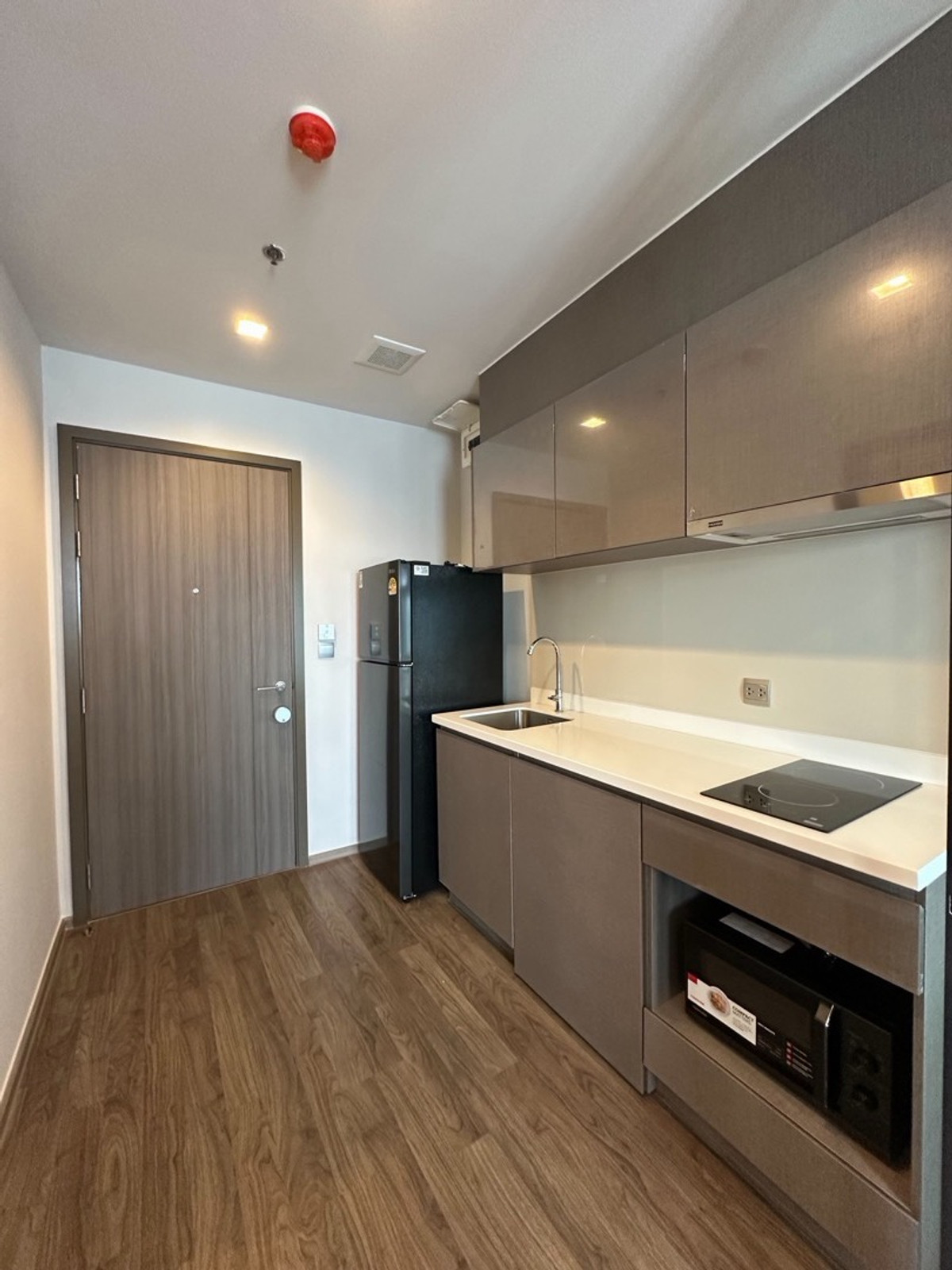 ให้เช่าคอนโดลาดพร้าว เซ็นทรัลลาดพร้าว : for Rent : 1bed1bath Life ladprao valley please call 095-3905490