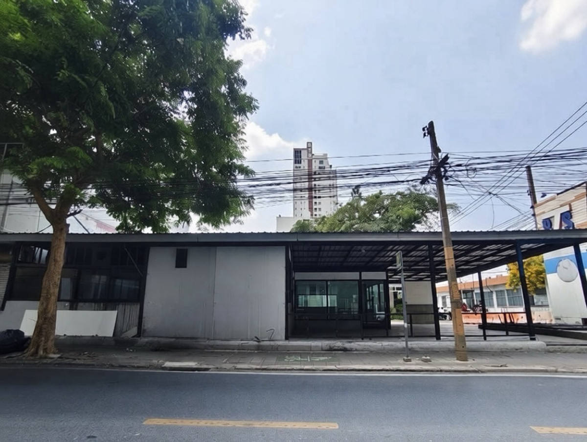 ให้เช่าร้านค้า/ตลาดนัดสะพานควาย จตุจักร : ให้เช่า พื้นที่ธุรกิจ 320 ตารางเมตร ติดถนนวิภาวดี MRT จตุจักร สำหรับ ร้านอาหาร ส้มตำ ชาบู หมูกระทะ ก๋วยเตี๋ยว แจ่วฮ้อน บุฟเฟต์ อาหารทะเล ซีฟู้ด ปิ้งย่าง ทำเลดี