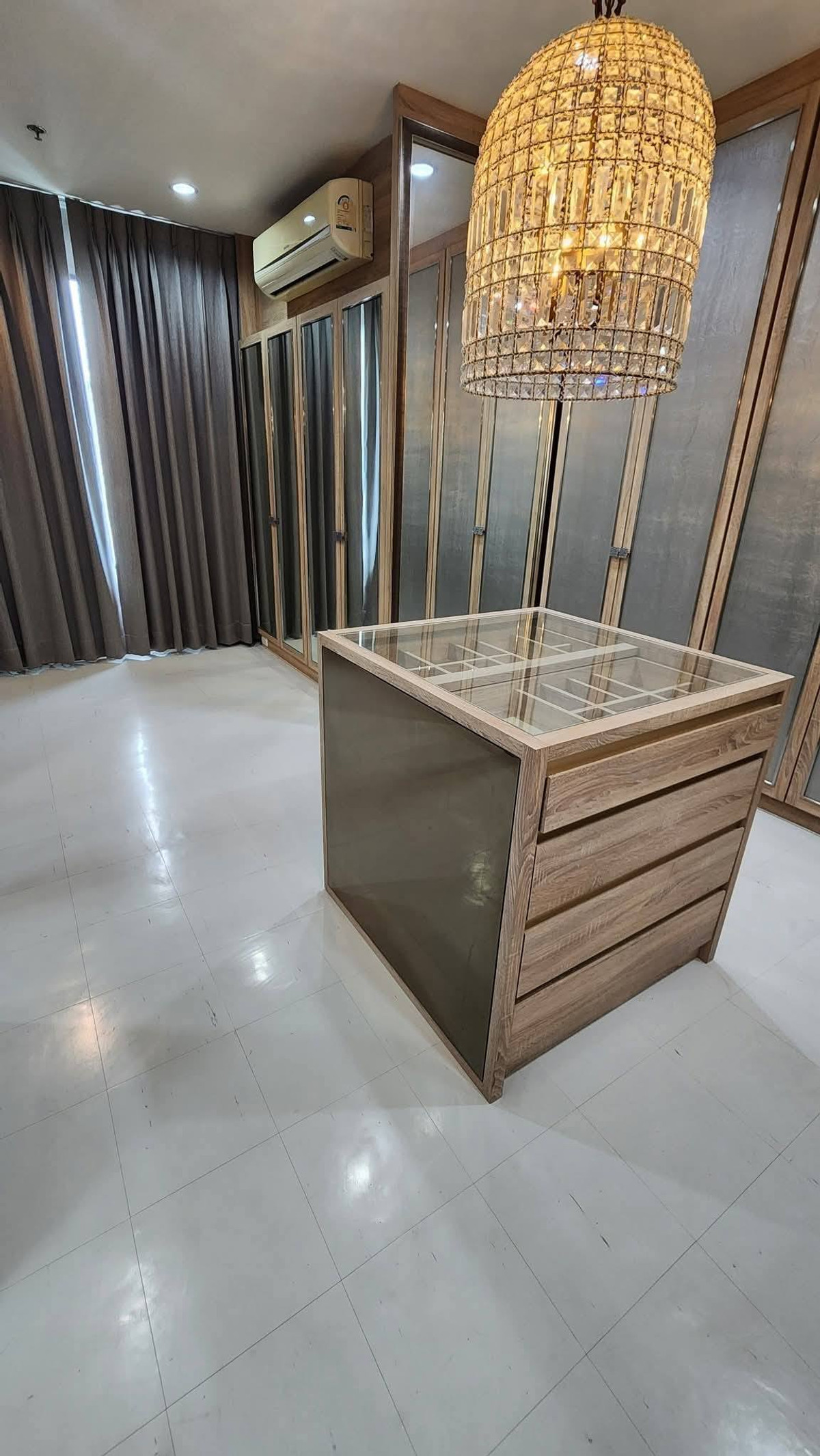 ให้เช่าคอนโดพระราม 9 เพชรบุรีตัดใหม่ RCA : ให้เช่า Villa Asoke Condo ราคา 80,000 บาท [MPr260322]