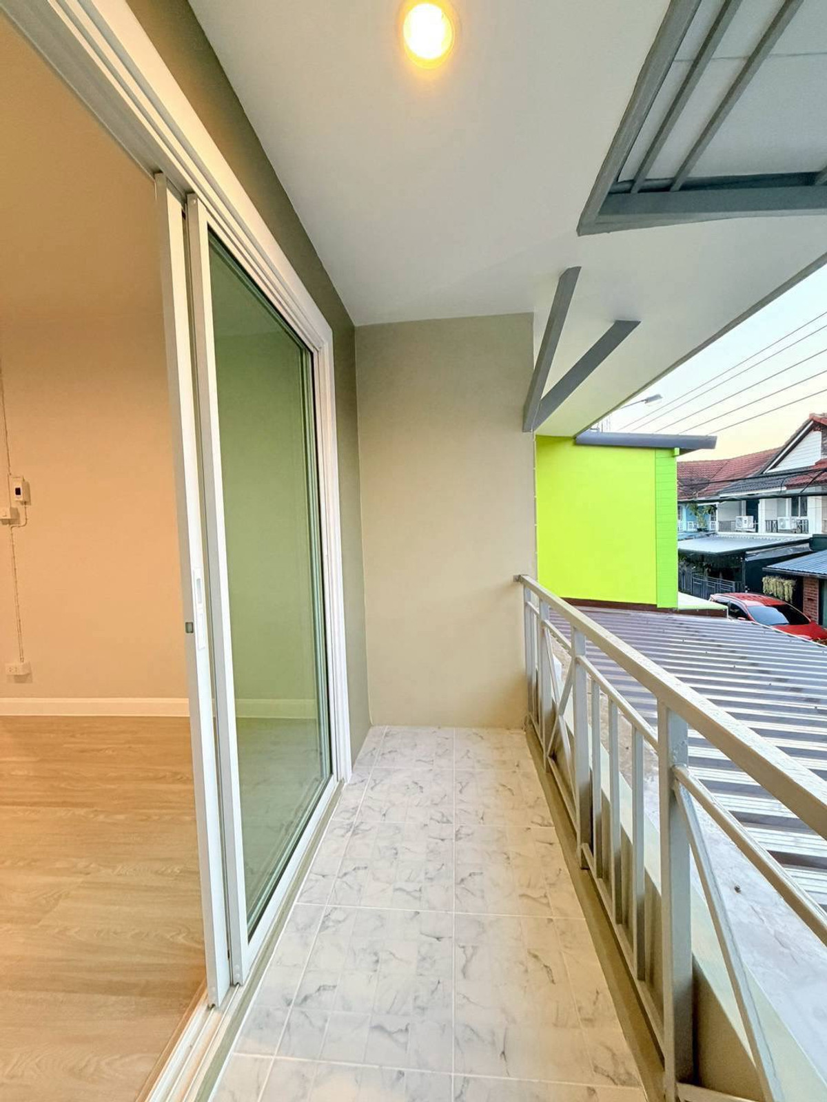 ขายทาวน์โฮมนนทบุรี บางใหญ่ บางบัวทอง : ขายทาวน์เฮ้าส์พฤกษา 3 วัดลาดปลาดุก 18 ตร.ว. หน้ากว้าง 6 ม. ต้นสายรถตู้ ฟรีโอน