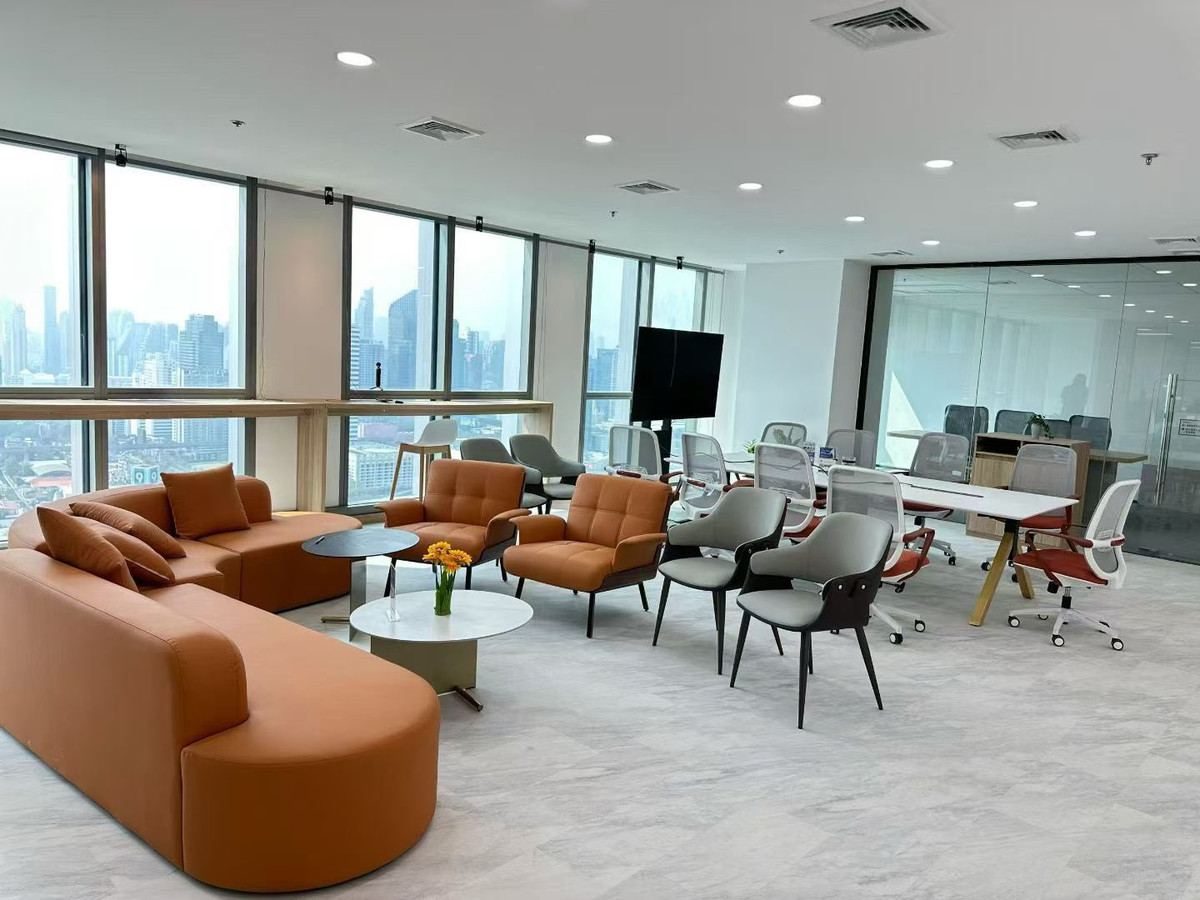 ให้เช่าสำนักงานรัชดา ห้วยขวาง : สำนักงานเซอร์วิสระดับไฮเอนด์  พื้นที่สำนักงาน ชั้น 35 | ความสูงฝ้าเพดาน 3.0 เมตร 