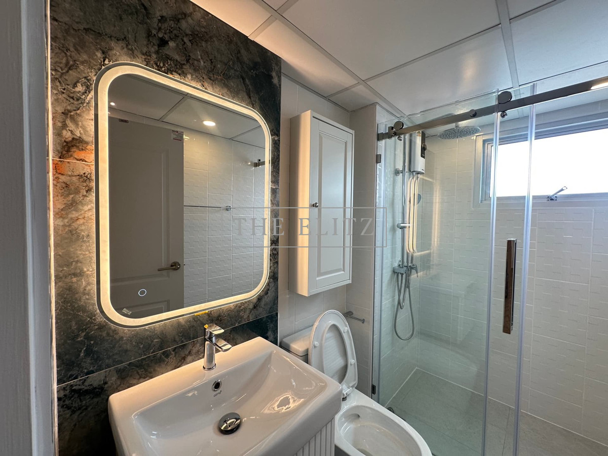 For SaleCondoRama9, Petchburi, RCA : ✨ The perfect balance of convenience and peace Supalai Park Ekkamai–Thonglor Surrounded by city lifestyle but still maintains privacy Suitable for both relaxation and living.