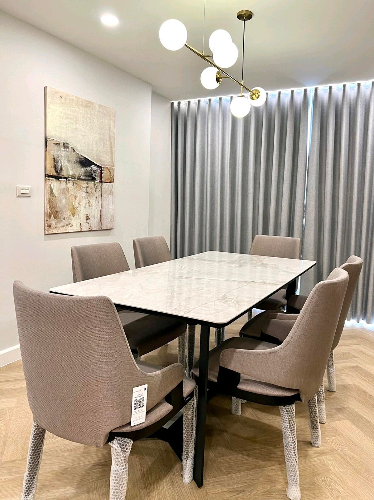 For RentCondoSukhumvit, Asoke, Thonglor : 3 Bedrooms Plus for rent with Pet-friendly, Central area on Sukhumvit 24