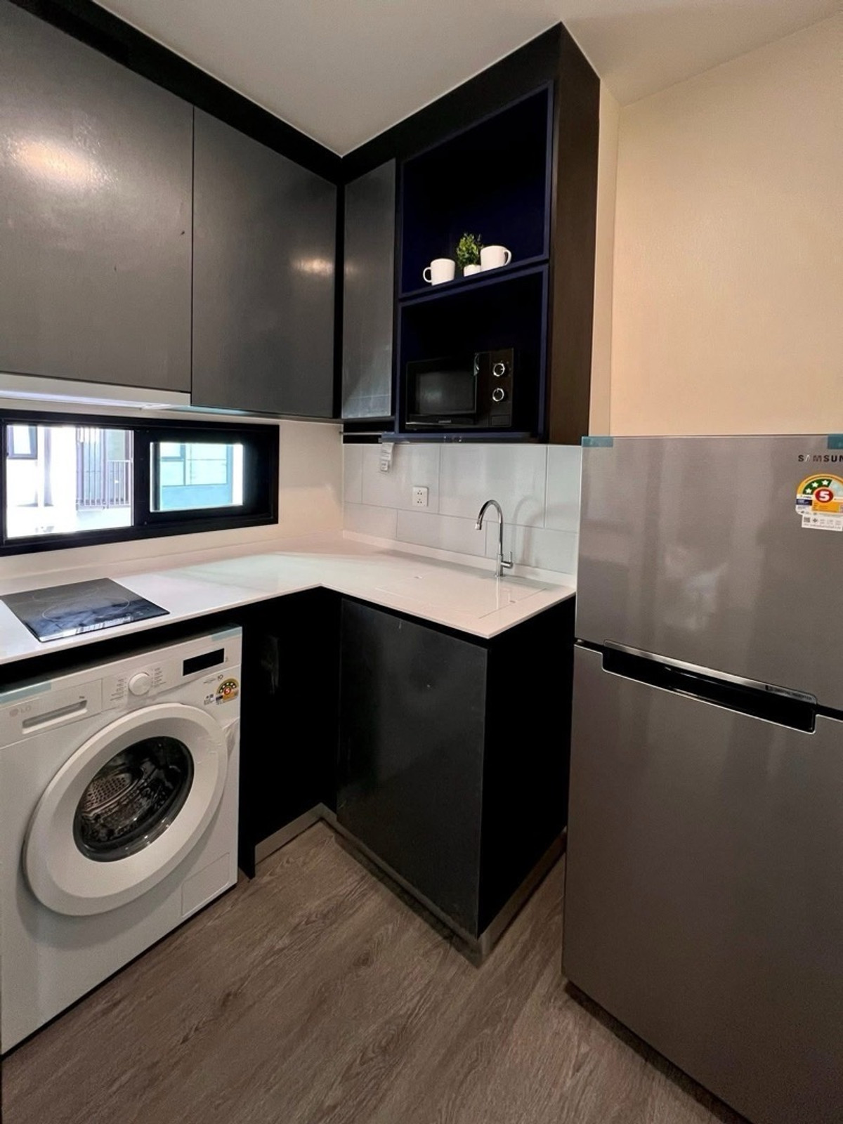 ให้เช่าคอนโดปทุมธานี รังสิต ธรรมศาสตร์ : ให้เช่า Modiz​ Avantgarde ห้องใหม่✨ ใกล้ ม.ธรรมศาสตร์ 2ห้องนอน 
1 ห้องนอน 1 ห้องทำงาน(เพิ่มเตียงได้) ครัวแยก 37 ตรม. ชั้น 22