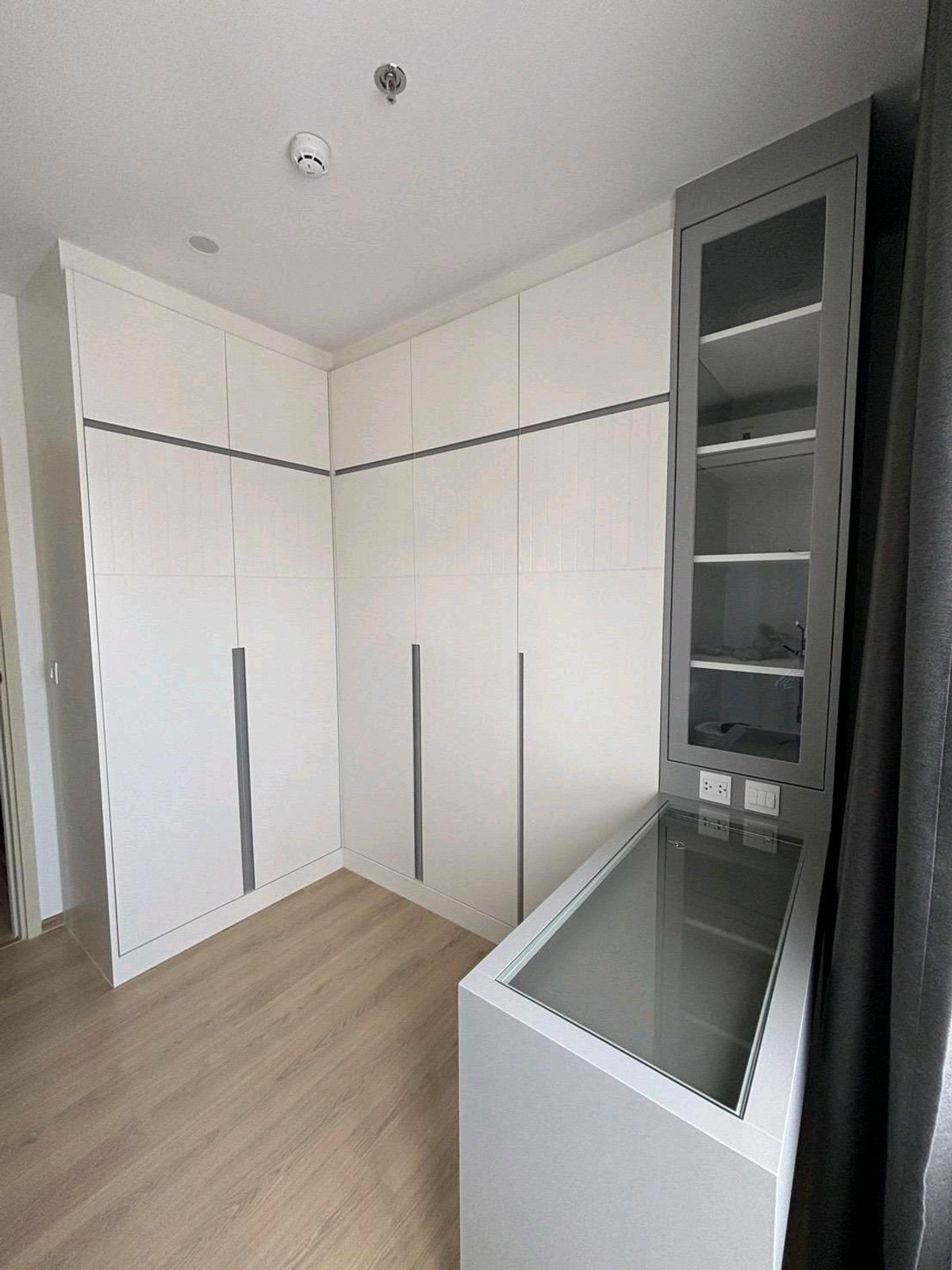 ขายคอนโดคลองเตย กล้วยน้ำไท : ขาย 2 ห้องนอนคอนโด ไลฟ์ อโศก พระราม4  Call: 083-966-3665