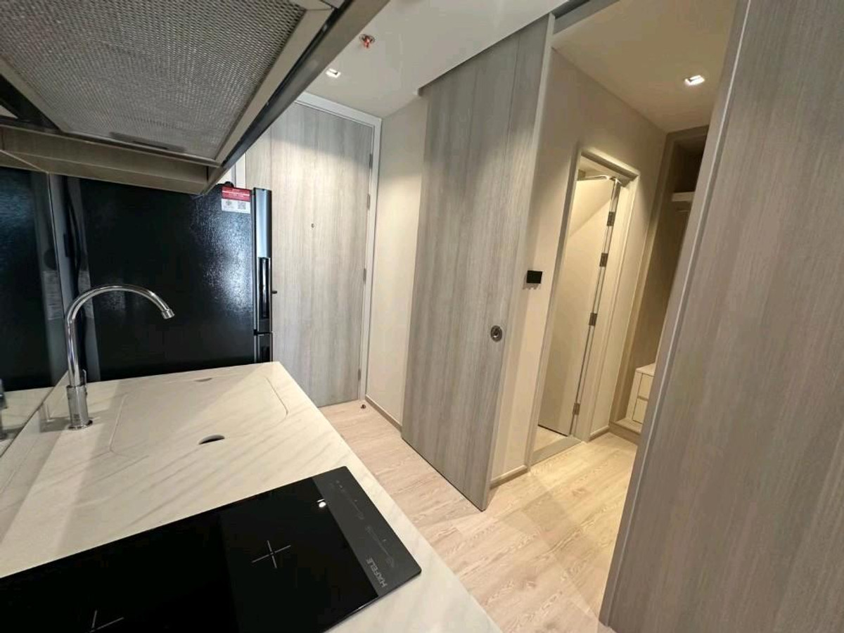 For RentCondoWongwianyai, Charoennakor : #E191 (Former code S2858) 🎉 260369 Condo for Rent Reference Sathorn-Wongwianyai
