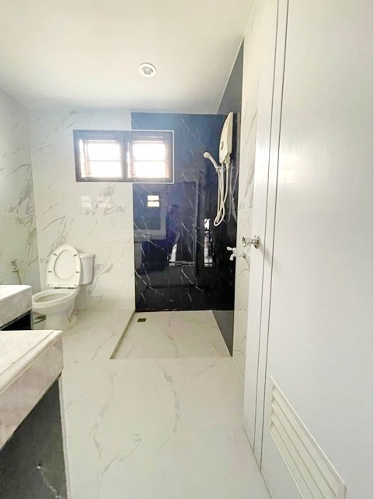 ให้เช่าบ้านเกษตร นวมินทร์ ลาดปลาเค้า : ตลาดถนอมมิตร 800 ม.78 ตร.ว. 312 ตร.ม. ถ.สุขาภิบาล5 คฤหาสน์ บ้านเดี่ยว 3-4นอน 3 น้ำ ใกล้เสถียรธรรมสถาน 900 ม. เพลินนารี่มอลล์ 2.2 กม.