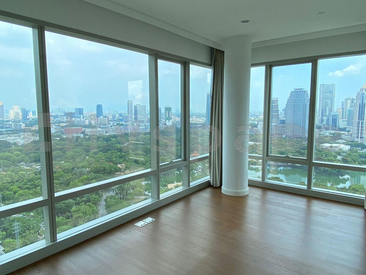 For RentCondoWitthayu, Chidlom, Langsuan, Ploenchit : ▚ LI110ツ FOR RENT: 185 Rajadamri 3BR 200sqm. 180K ✨ Stunning Lumpini Park View, High Floor, Unfurnished & Great Price 🏙️