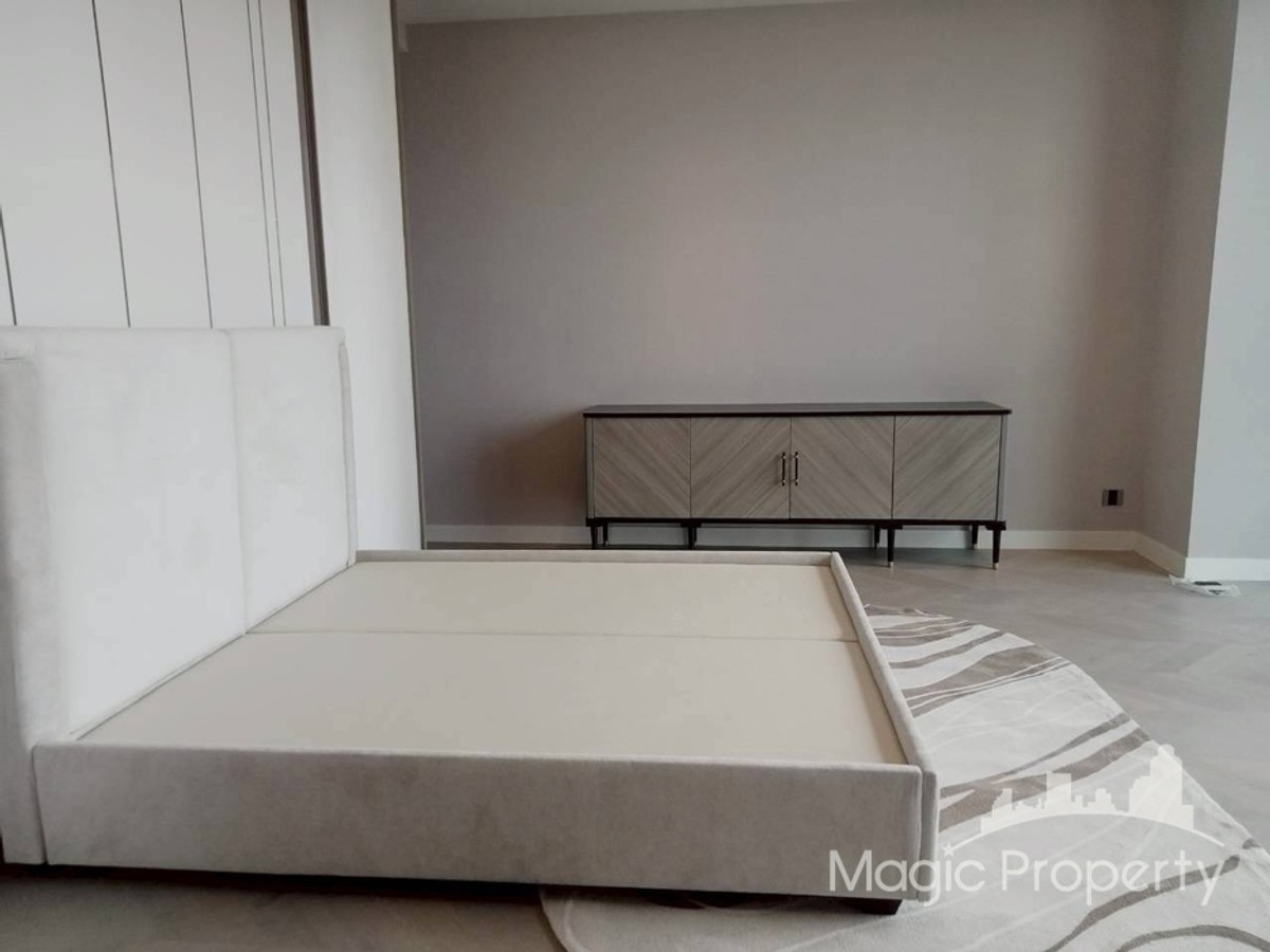 ขายคอนโดวิทยุ ชิดลม หลังสวน : ขาย 3 ห้องนอน ใน วันเอทไนน์ ไวร์เลส คอนโดมิเนียม ถนนวิทยุ แขวงลุมพินี เขตปทุมวัน กรุงเทพมหานคร