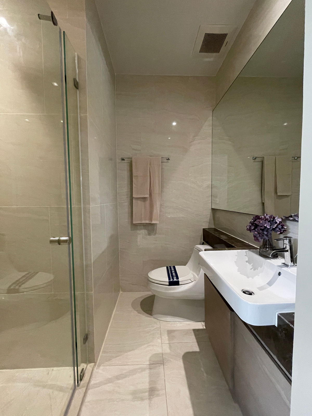 ขายคอนโดสีลม ศาลาแดง บางรัก : [THE PEAK OF SILOM] ASHTON SILOM – Rare 2BR Unit | ชั้น 32 วิวขอบฟ้า ประสบการณ์อยู่คอนโดที่เหมือนอยู่บ้าน 