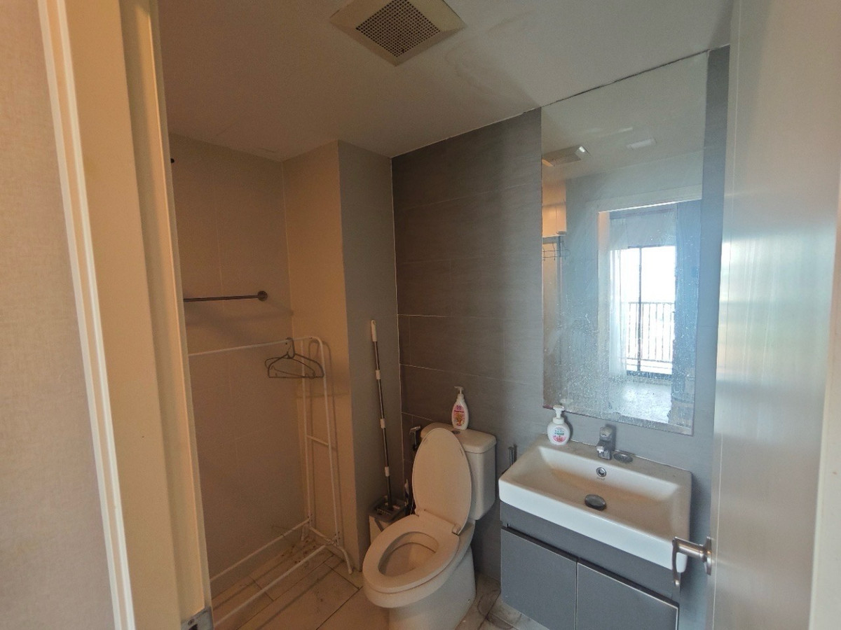 For RentCondoLadprao, Central Ladprao : ⭐️For rent Atmoz Ladprao 15
🛋️Fully furnished🚝Near BTS Lat Phrao Intersection/MRT Phahon