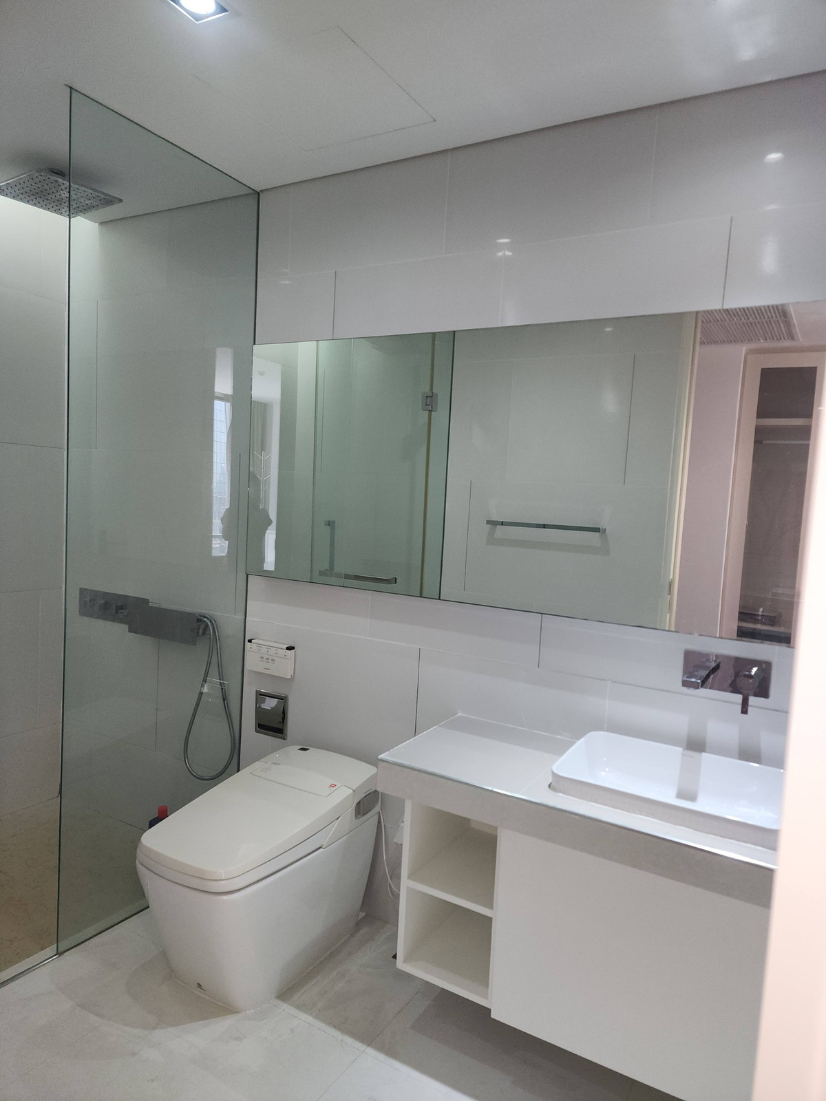 For RentCondoWongwianyai, Charoennakor : 🏢✨ Condo for rent The Bangkok Sathorn 📍 near BTS Surasak, 5 minute walk