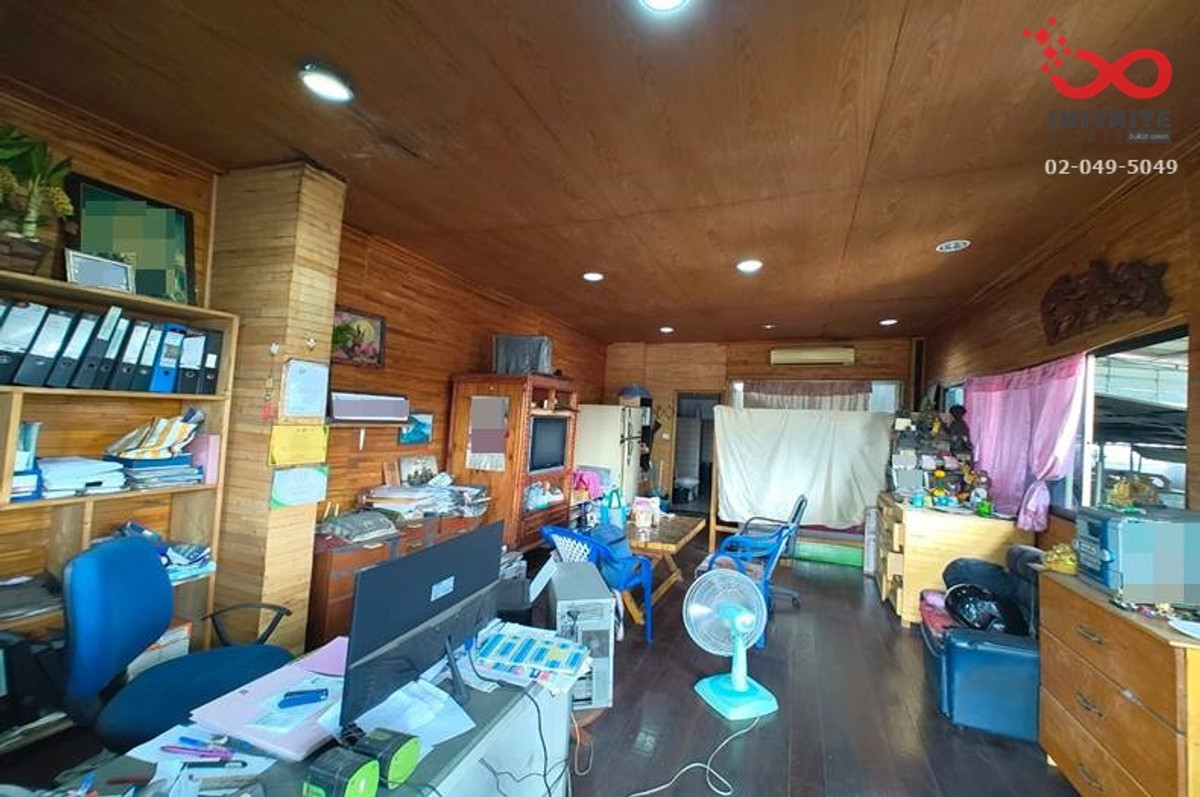 For SaleWarehouseSukhumvit, Asoke, Thonglor : Factory for sale, 2 floors, 220 sq m., 750 sq m. with factory certificate 4, Soi Thetsaban Bang Pu 69, Sukhumvit Road, Samut Prakan, location near industrial areas.