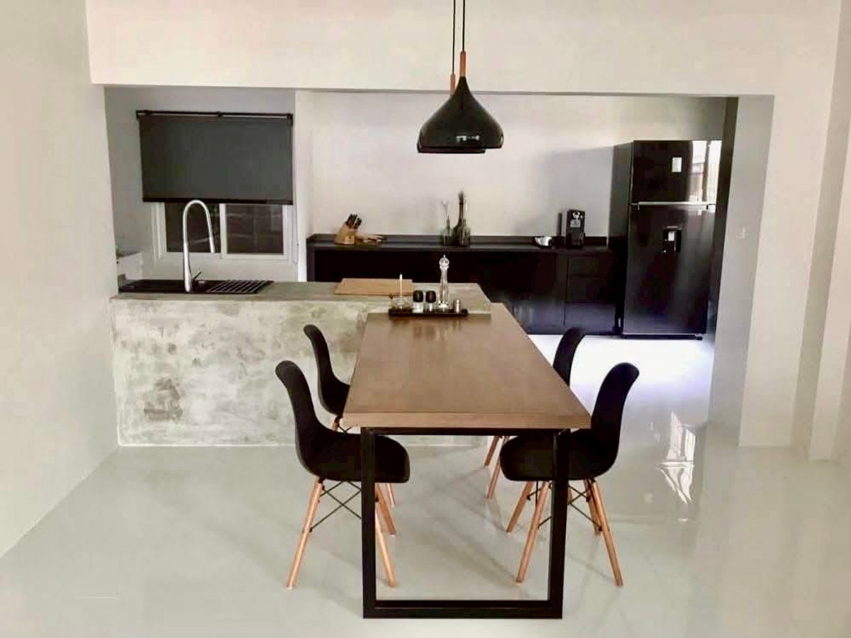 ขายทาวน์โฮมอ่อนนุช อุดมสุข : คาซ่า ซิตี้ สุขุมวิท 101/1 / 3 ห้องนอน (ขาย), Casa City Sukhumvit 101/1 / 3 Bedrooms (FOR SALE) GNG033