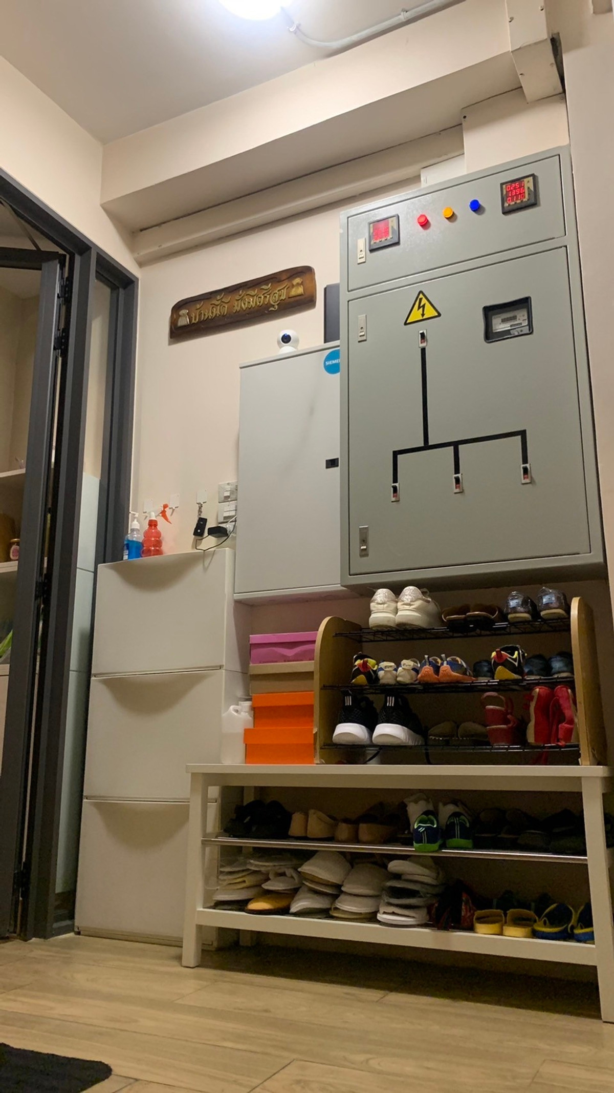 Shop HouseWongwianyai, Charoennakor : Shophouse for sale, Charoen Nakhon 18, commercial building, 1 unit, 4 floors + roof deck, steel frame, 300 sq m., 15 sq m, Khlong San, BTS Krung Thon Buri, iconsiam, Sena Fest, Renovated already.