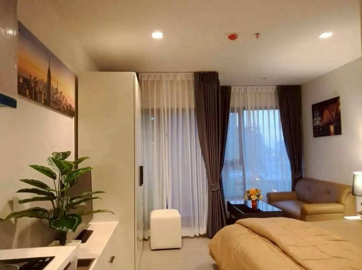 For RentCondoRama9, Petchburi, RCA : For Rent ✨ Life Asoke - Rama 9 ✨ Near Central Rama 9. Fully furnished with appliances.
