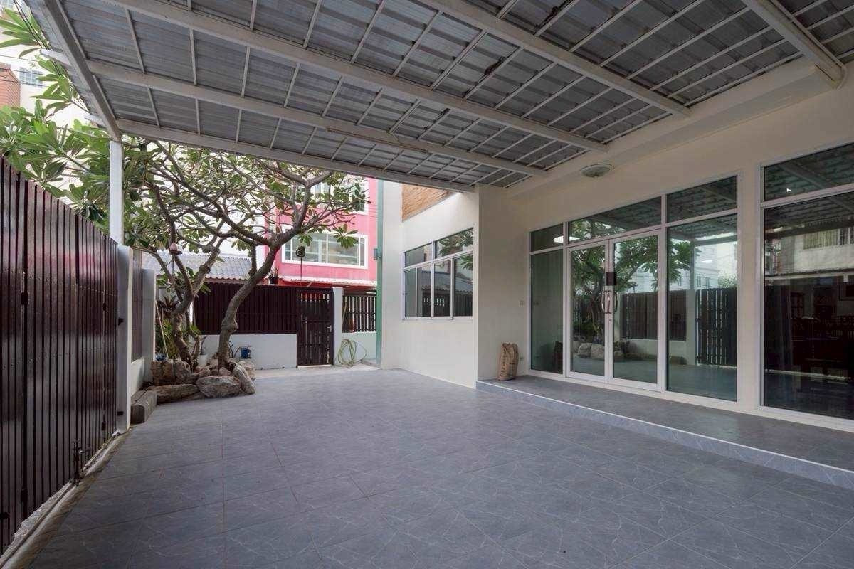 ให้เช่าทาวน์โฮมลาดพร้าว101 แฮปปี้แลนด์ : ให้เช่า Townhome บ้านบดินทร์ลาดพร้าว112 🌲🔆🔆 联排别墅出租，Baan Bodin Ladprao 112。