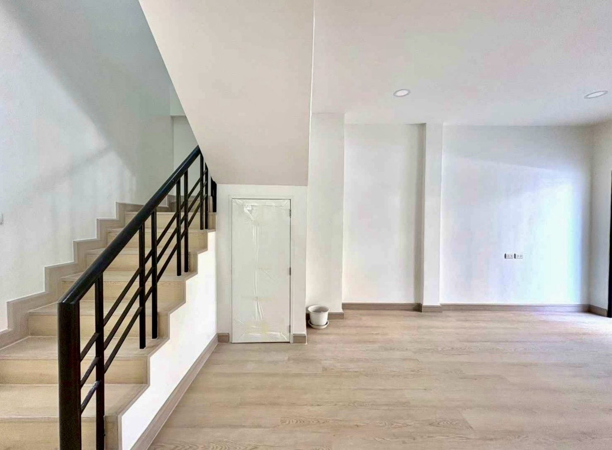 ขายทาวน์โฮมโชคชัย4 ลาดพร้าว71 : 🏡ทาวน์โฮม 2 ชั้นหมู่บ้านเกตุนุติการ์เด้น นาคนิวาส 38ขนาด 16 ตร.วา | 2 ห้องนอน 2 ห้องน้ำ | จอดรถ 1 คัน🚗