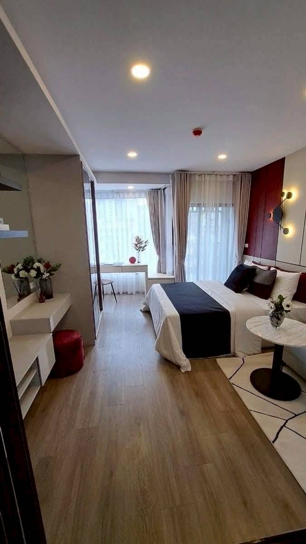 ให้เช่าคอนโดรัชดา ห้วยขวาง : ✅ SHB109 ✅ Line : @p2nproperty