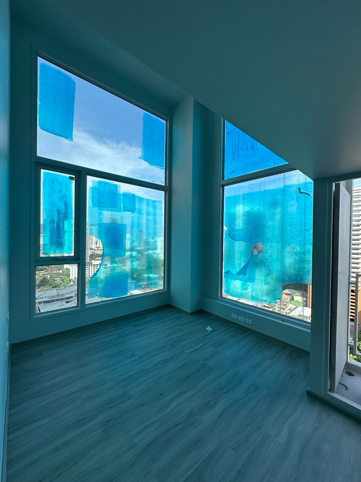 For SaleCondoSukhumvit, Asoke, Thonglor : 2 bedrooms hybrid, area 70 sq m, Lang Thonglor