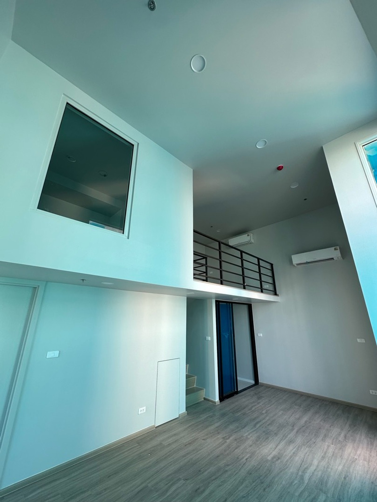 For SaleCondoSukhumvit, Asoke, Thonglor : 2 bedrooms hybrid, area 70 sq m, Lang Thonglor