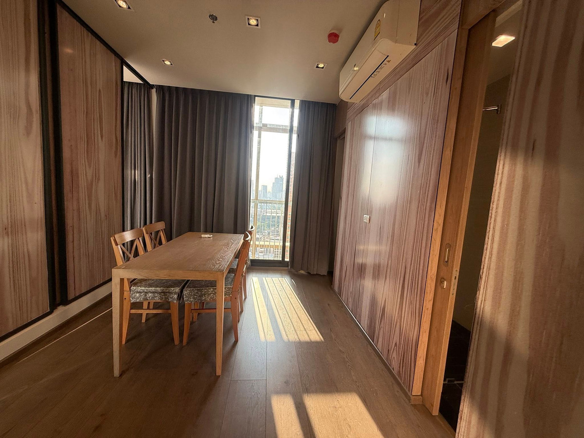 ให้เช่าคอนโดสุขุมวิท อโศก ทองหล่อ : ให้เช่า คอนโดใกล้ BTS พร้อมพงษ์ ห่างจาก Emporium 600 m. | โครงการ Park 24 | 1 ห้องนอน ขนาดใหญ่ เฟอร์นิเจอร์ครบ มีเครื่องซัก-อบผ้า ครบครัน 