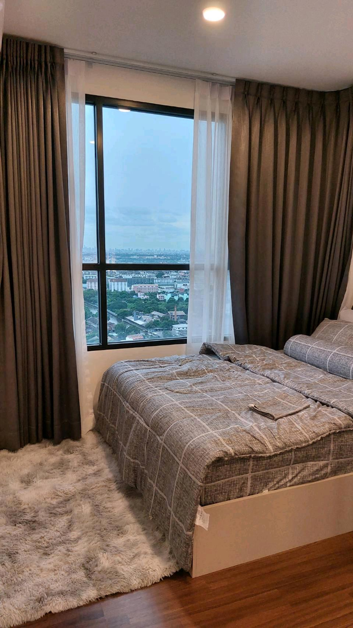 For RentCondoMin Buri, Romklao : (Corner room) Condo for rent, The Origin Ramtamhaeng 209, beautiful room with electrical appliances, complete furniture.