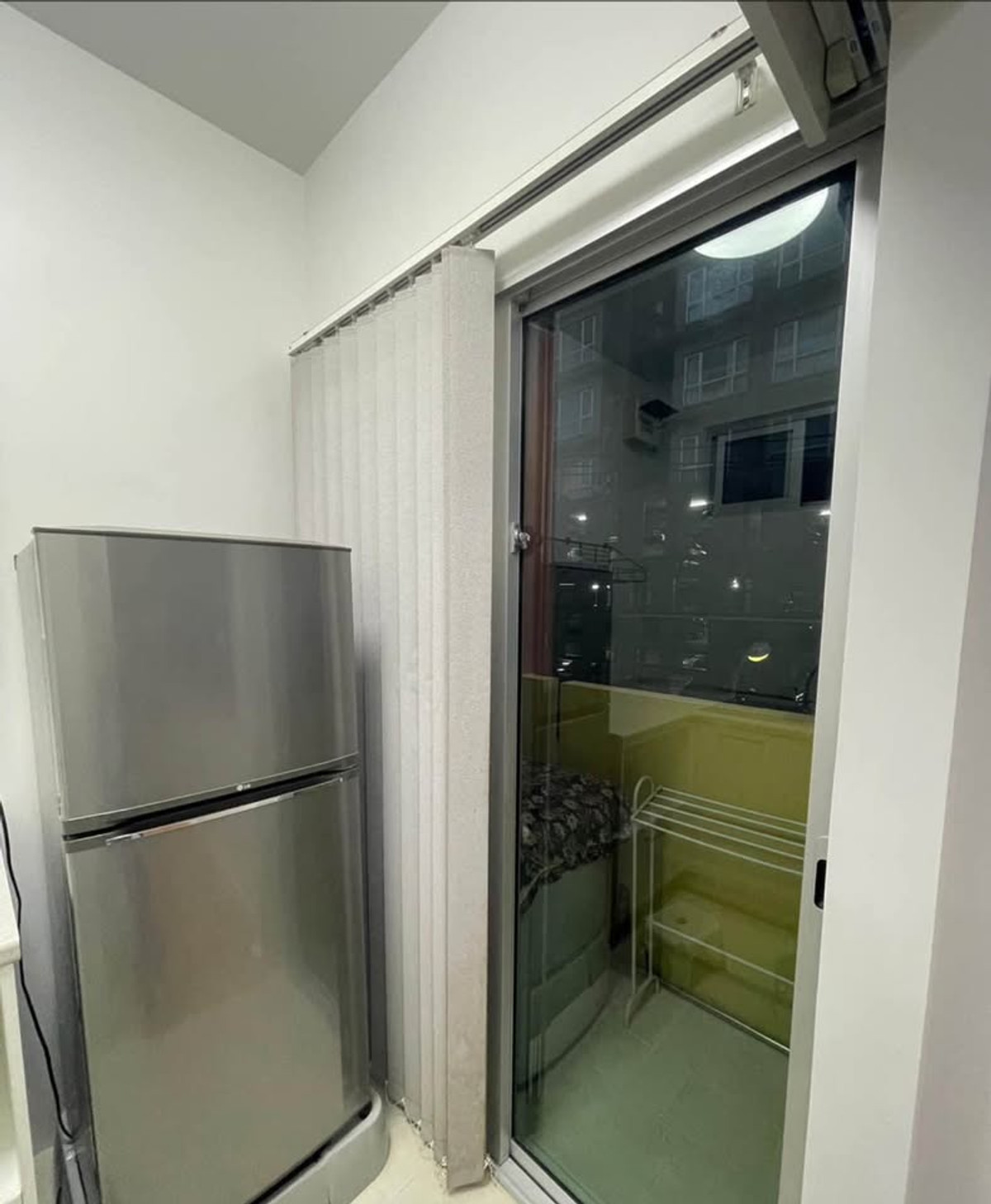 For RentCondoWongwianyai, Charoennakor : E266 (previous code S657) 🎉300369 Condo for rent at My Condo Sathon-Taksin