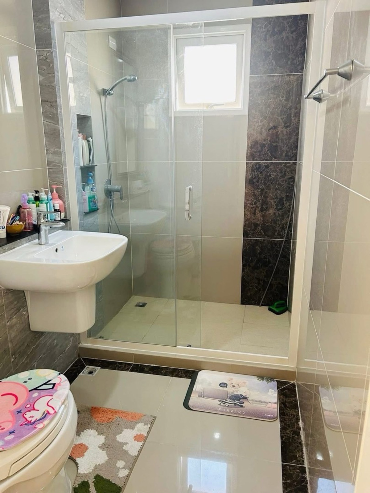 For RentThaphra, Talat Phlu, Wutthakat : Semi-detached house for rent, Golden Neo Sathorn Project, Kanlapaphruek Road.