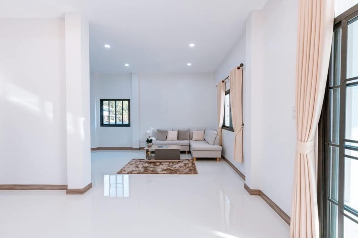 ขายบ้านเชียงราย : ✈️ ด่วน! ขายบ้านเดี่ยวพร้อมอยู่เชียงราย (โซนบ้านดู่) ดีไซน์มินิมอล พื้นที่กว้าง 88.6 ตร.ว. ใกล้สนามบินแม่ฟ้าหลวงเพียง 5 นาที! 🏡