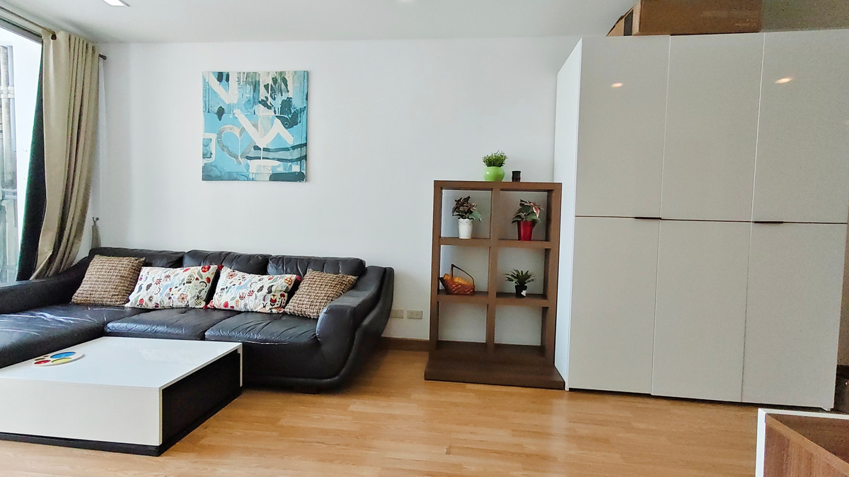 ให้เช่าคอนโดอ่อนนุช อุดมสุข : คอนโด 1 ห้องนอน 1 ห้องน้ำ ขนาด 52 ตารางเมตร ที่เลอลุก ให้เช่า 22,000 บาทต่อเดือน สุขุมวิท 71 สถานีรถไฟฟ้า BTS พระโขนง