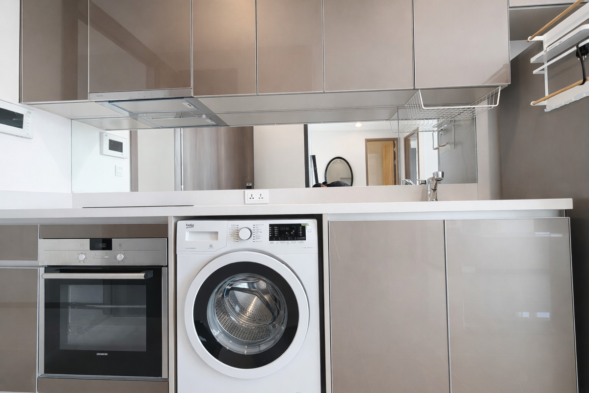 For SaleCondoSathorn, Narathiwat : 🌊 Full view of Chao Phraya Wake up with a view of the river every day 🌅— This room is a Rare Unit, ready to move in. Make an appointment to view at 063-6165390