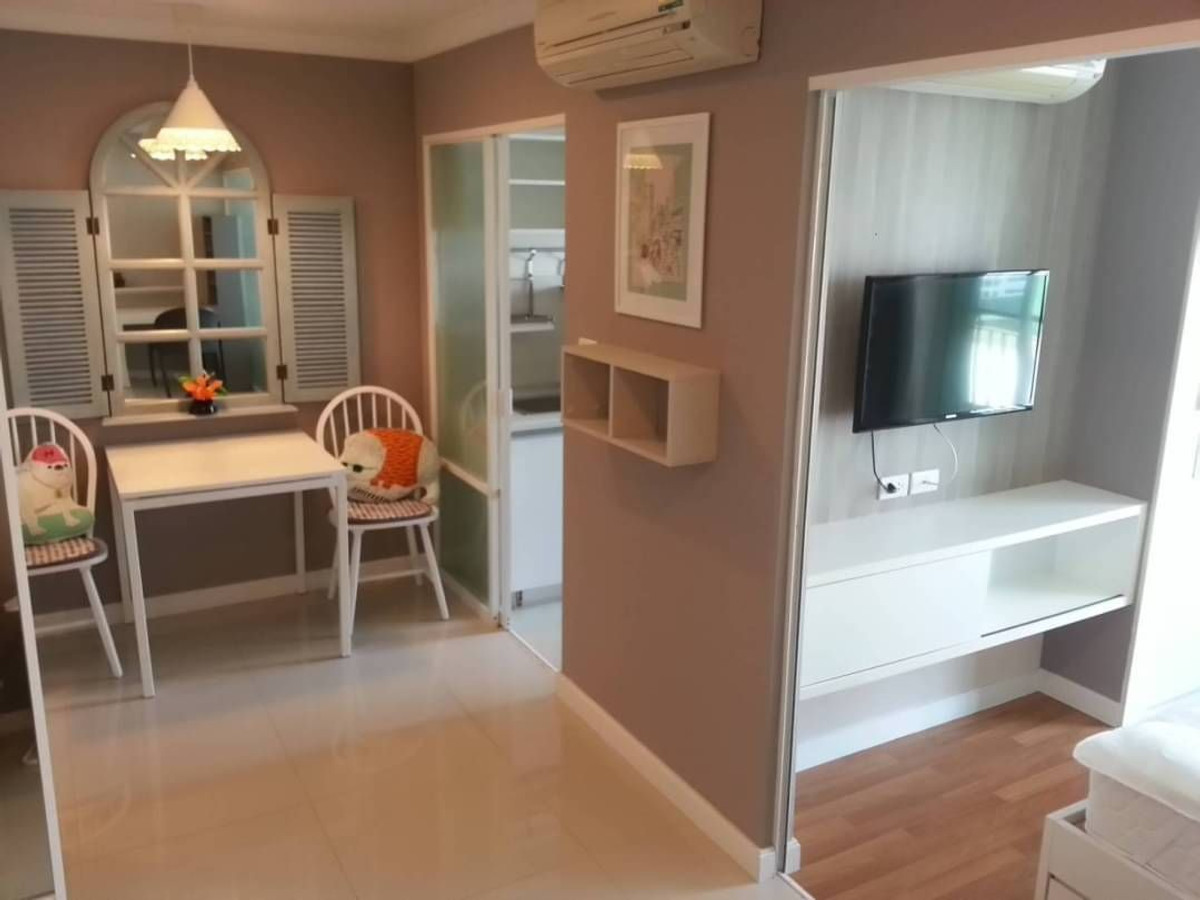 For RentCondoRama9, Petchburi, RCA : Condo, 11th floor, Building A, with furniture, beautifully decorated, for rent, Rama 9-Huai Khwang area. Near Rama IX Hospital, only 750 meters.