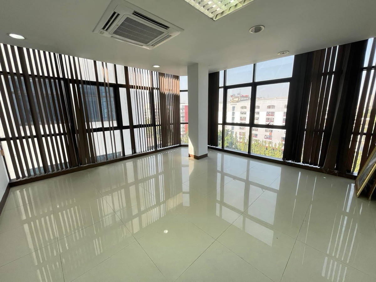 For SaleOfficeBangna, Bearing, Lasalle : Office Building for Rent on Bangna-Trad Road – Ready to Move In 