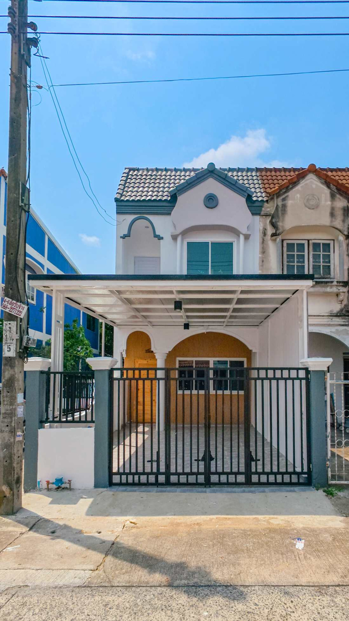 ขายทาวน์โฮมลาดกระบัง สุวรรณภูมิ :  ขาย ทาวน์เฮ้าส์ 2 ชั้น 2 ห้องนอน 2 ห้องน้ำ หมู่บ้านรุ่งกิจ 4  รีโนเวทพร้อมเข้าอยู่