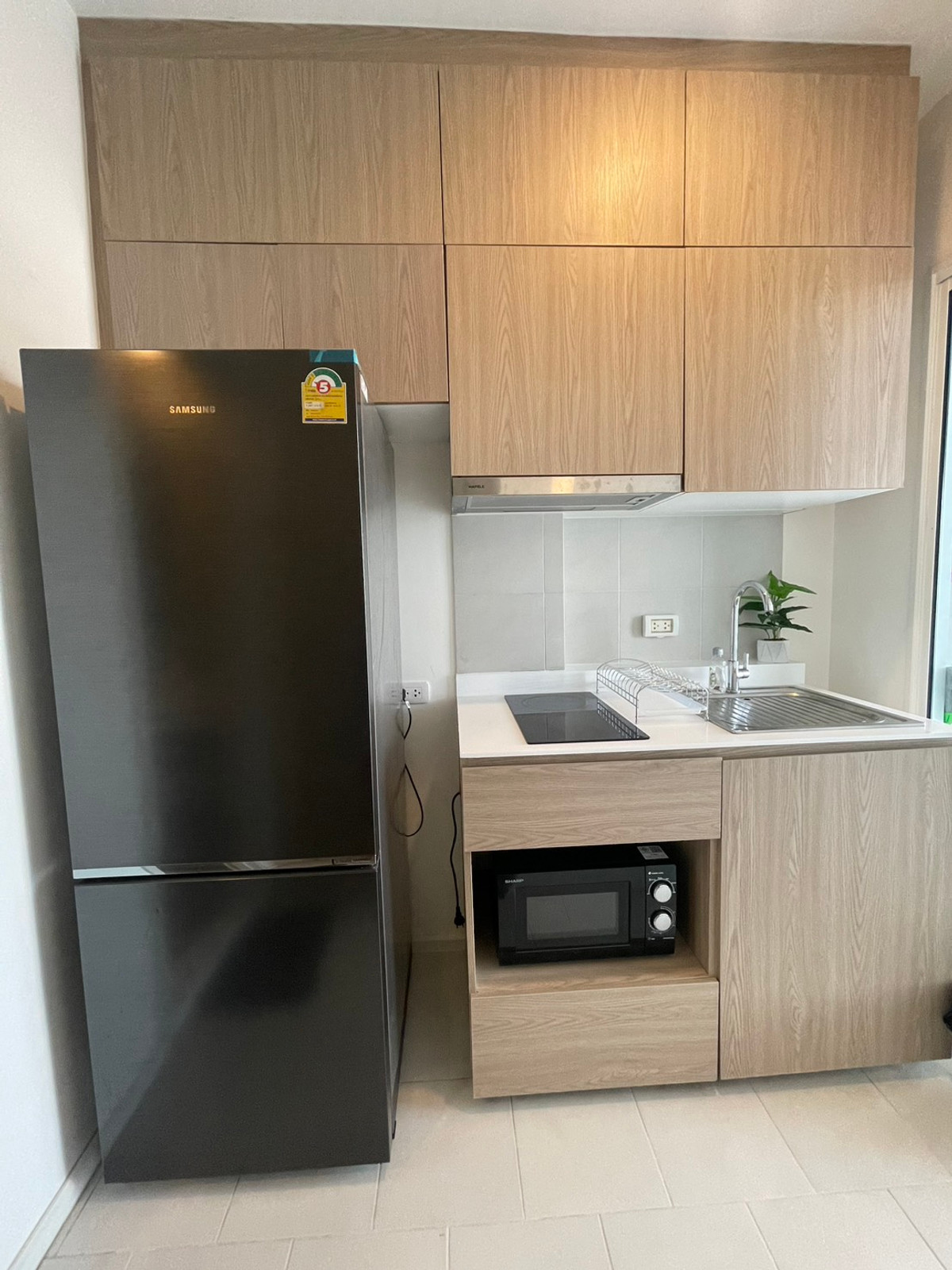 ให้เช่าคอนโดปิ่นเกล้า จรัญสนิทวงศ์ : เช่า 1 ห้องนอน 1 ห้องน้ำ เดอ ลาพีส จรัญ 81 | De Lapis Charan 81